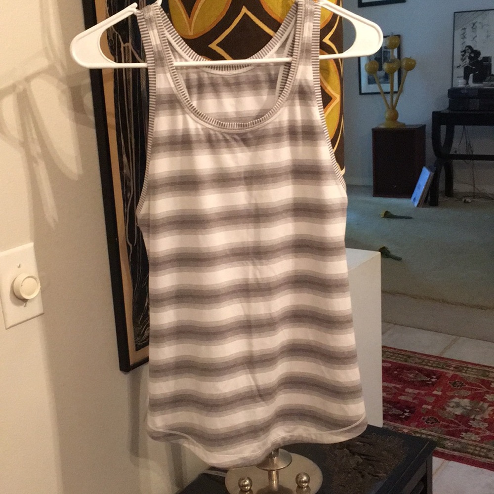 Lululemon tank top